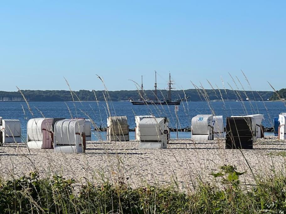 Neue Ferienwohnung Kuestennaehe Mit Terrasse 3Km Zum Strand Osdorf Extérieur photo